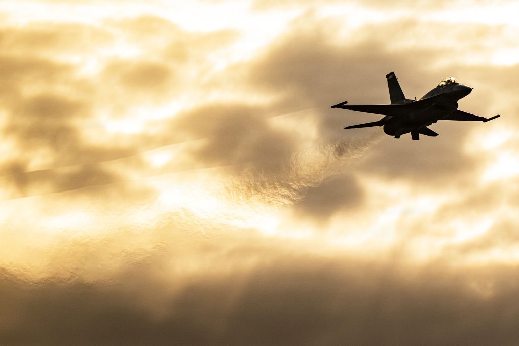 سقوط جنگنده F-16 در پایگاه هوایی آمریکا در آلمان — وضعیت پایلوت بحرانی نیست