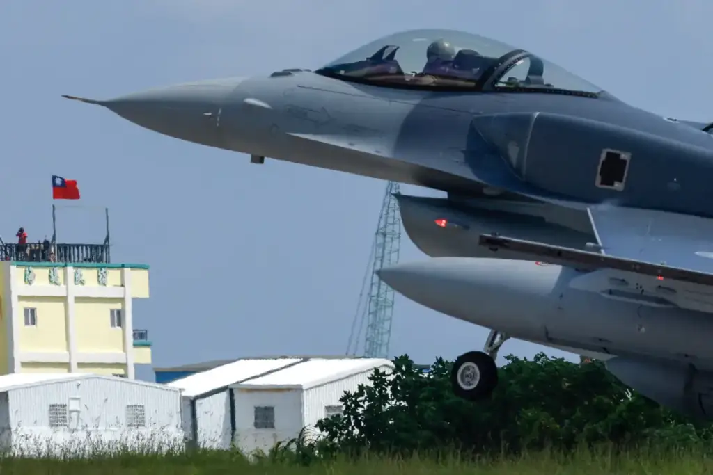 تحویل دو جنگنده پیشرفته F-16V به تایوان برای تقویت دفاع‌ها